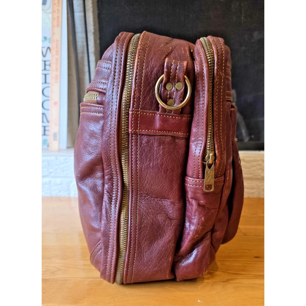 LL Bean Vtg Oxblood Leather Weekender Duffel Bag C&C Zippers Shoulder Strap